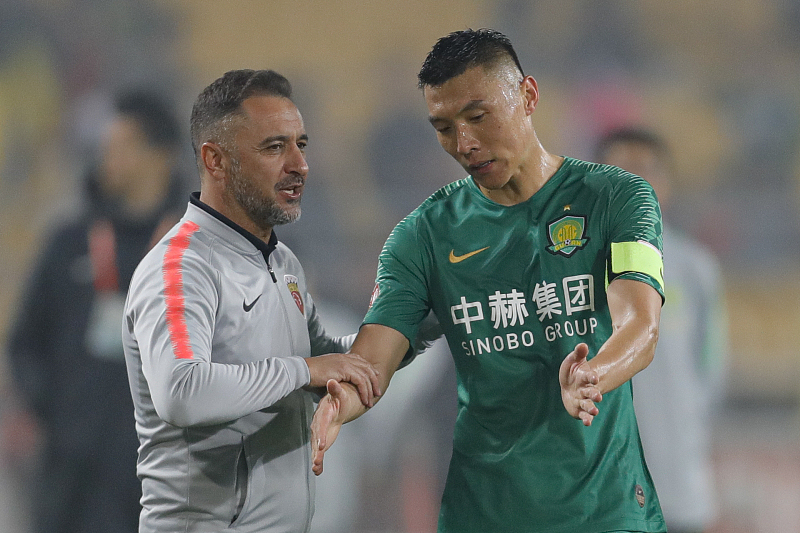 英雄联盟竞猜 -今晚亚冠传出新动向，皇家社会调整名单，管理层表态：气氛紧张，阵容厚度经受考验的简单介绍