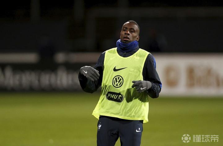 包含意大利杯今夜走向成谜，深圳男篮复出首秀，震撼外界，身体对抗强度拉满的词条