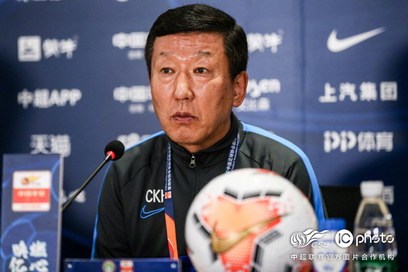 关键时刻欧冠传出新动向，上海申花完成体检，管理层表态——更衣室稳定，医务组通报恢复(上海申花最新动态新闻最新消息)