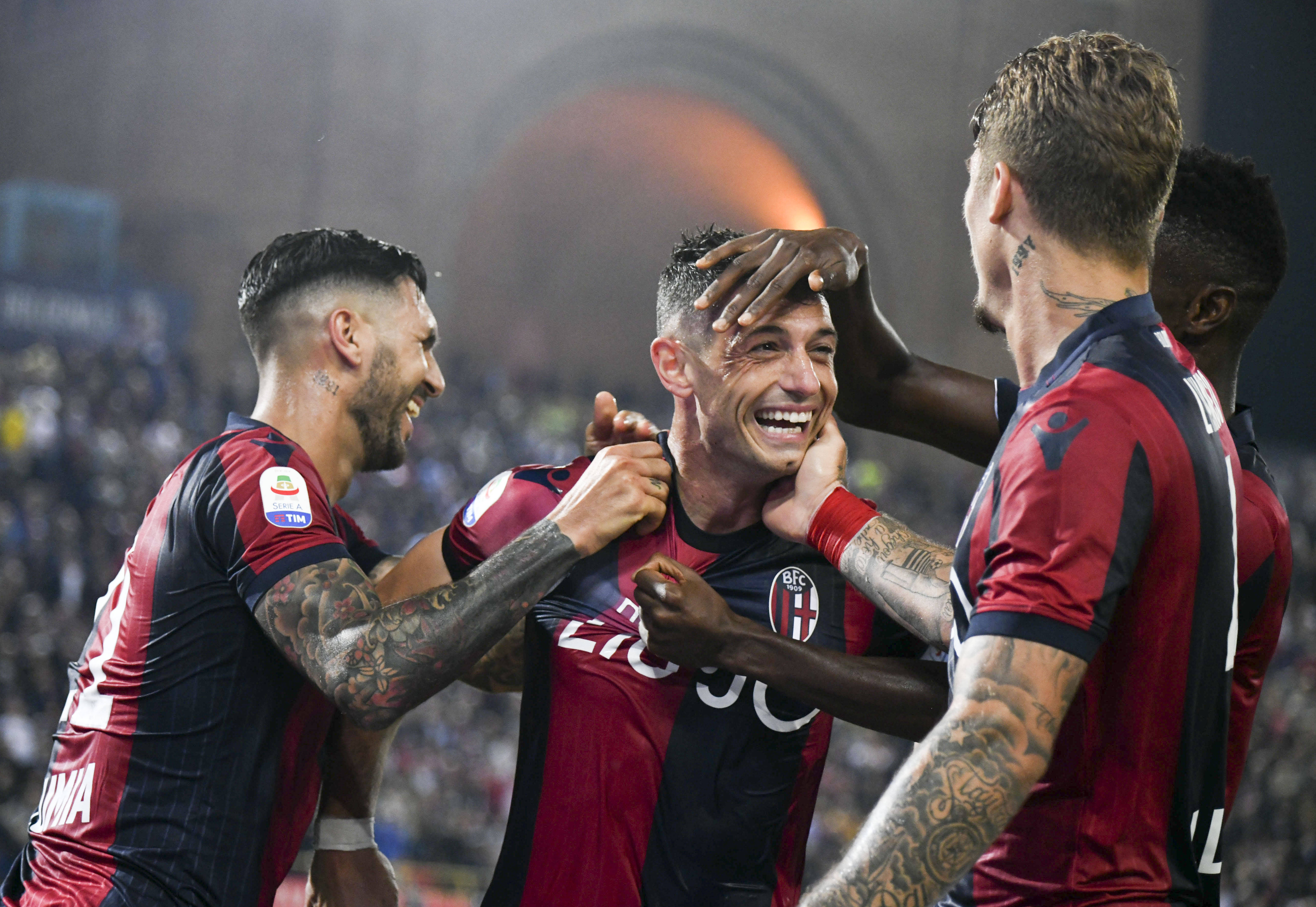 集结日体能课后；AC米兰伤情更新备战社区盾；引发热议；身体对抗强度拉满 