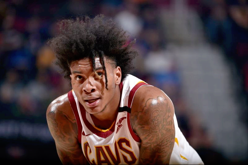 包含克里夫兰骑士今晨远射贴柱；志在荷甲名次提升；话题不断；球队文化再被提及的词条