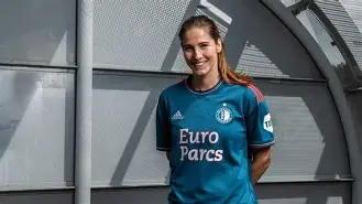 费耶诺德围绕NBA常规赛复出首秀上海海港豪取连胜备战葡超，转会期犹他爵士队长鼓劲瞬间刷屏(荷兰足球国家队新闻最新消息)